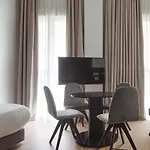 Limehome Zubieta Kalea 公寓